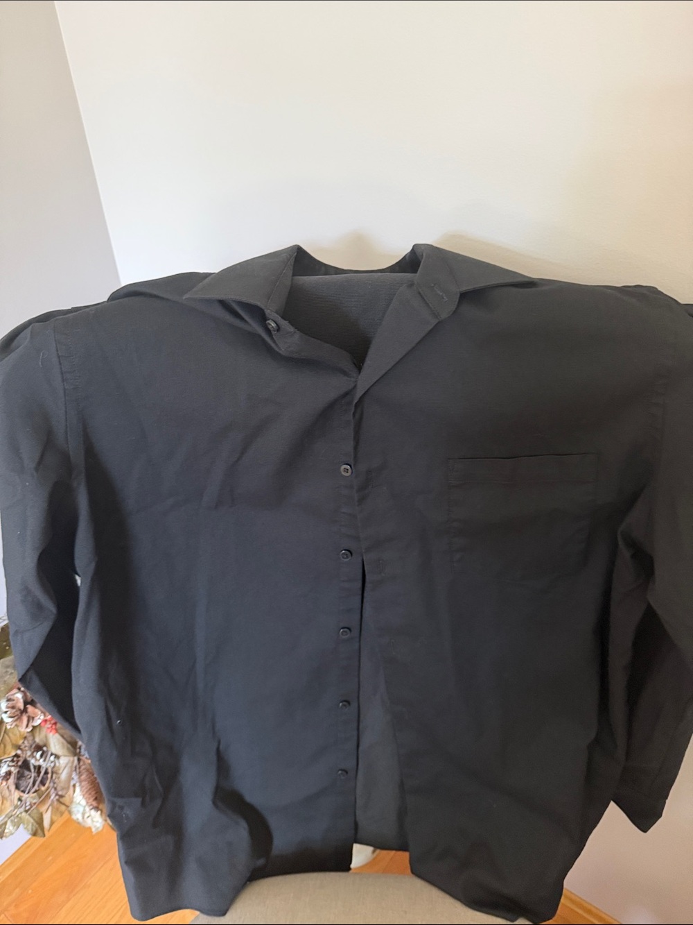 Van Heusen Black Long-Sleeve Dress Shirt